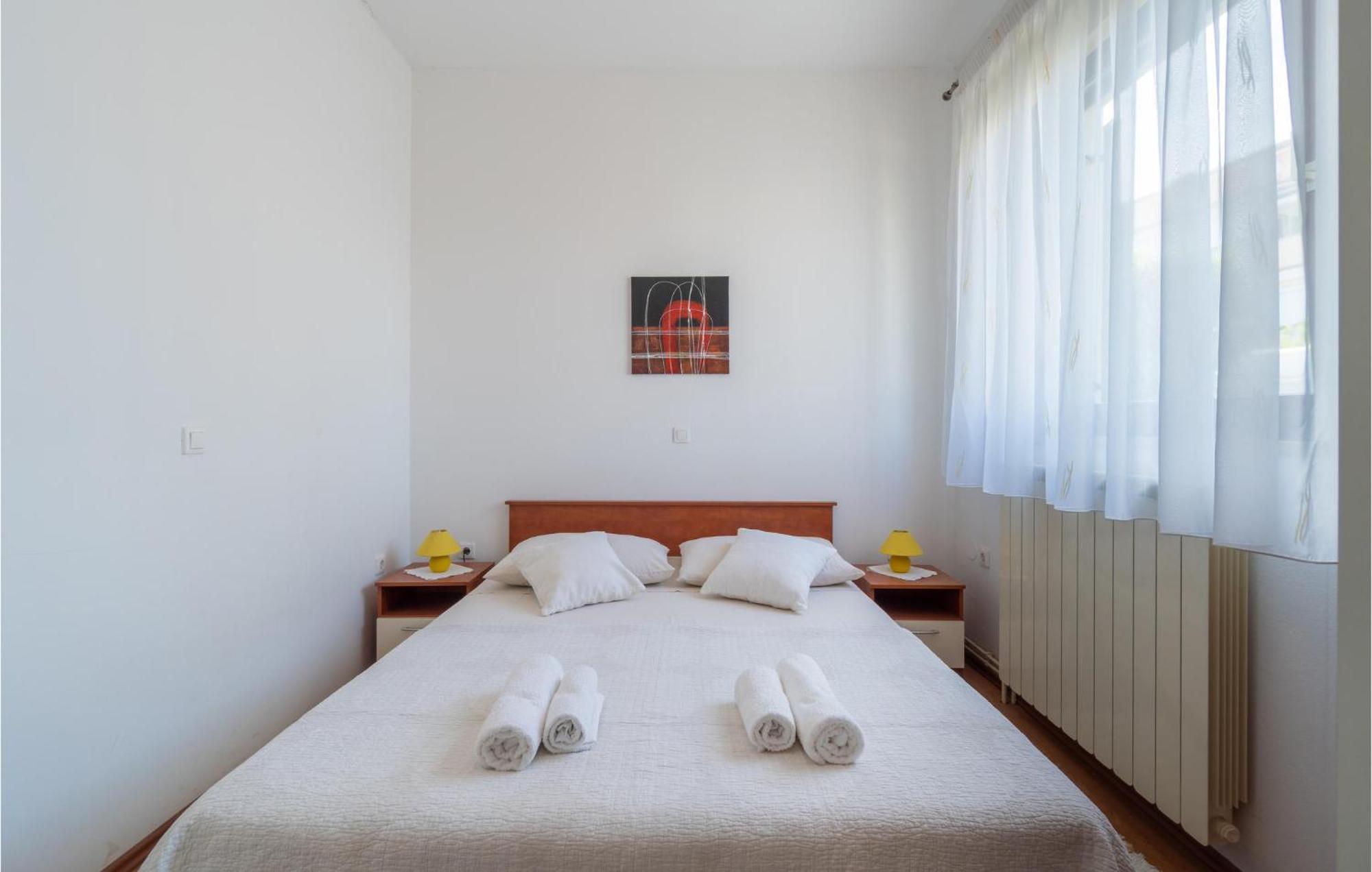 Awesome Apartment In Pula With Wifi 외부 사진