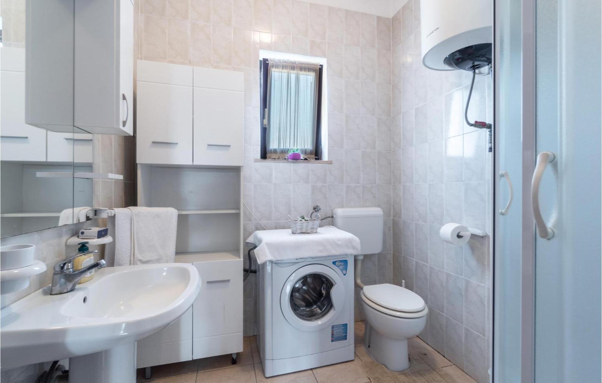 Awesome Apartment In Pula With Wifi 외부 사진