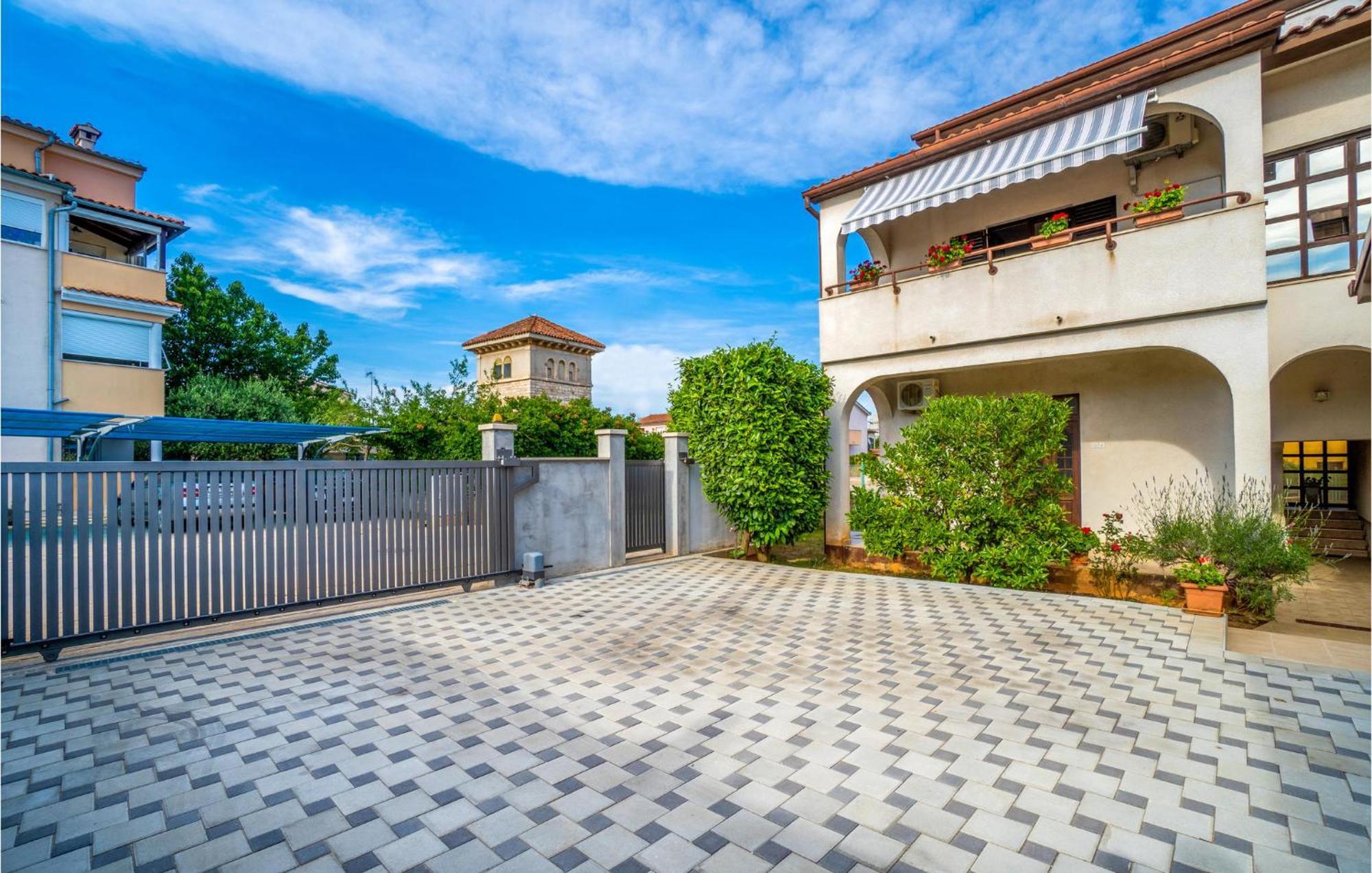 Awesome Apartment In Pula With Wifi 외부 사진