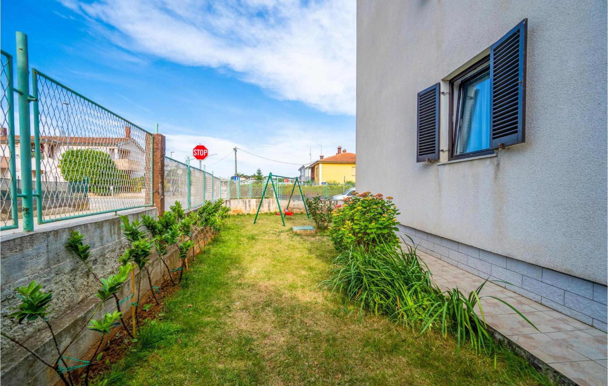 Awesome Apartment In Pula With Wifi 외부 사진